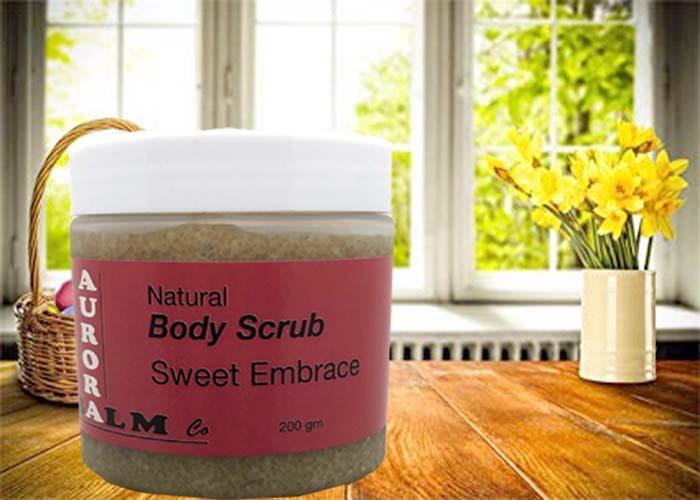 body-scrub_S58IW3N4FQ34.jpg